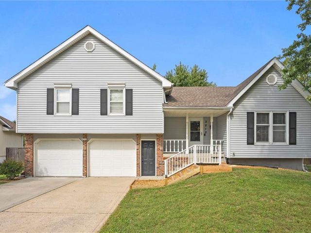 Homes for Sale in Gladstone, MO 64119 | 3212 NE 71st Terrace