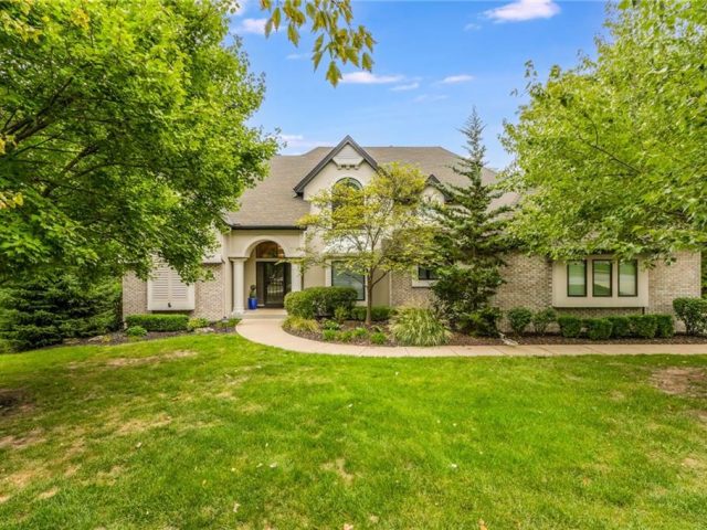 Homes for Sale in Kansas City, MO 64116 | 4319 N Hickory Lane
