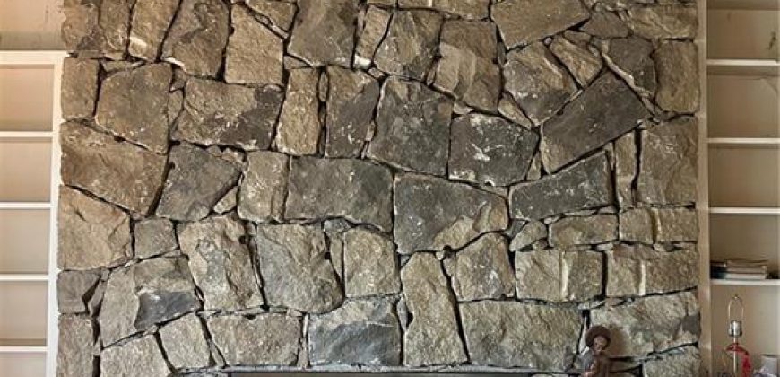 Homes for Sale in Kansas City, MO 64116 | 106 NW Greentree Lane