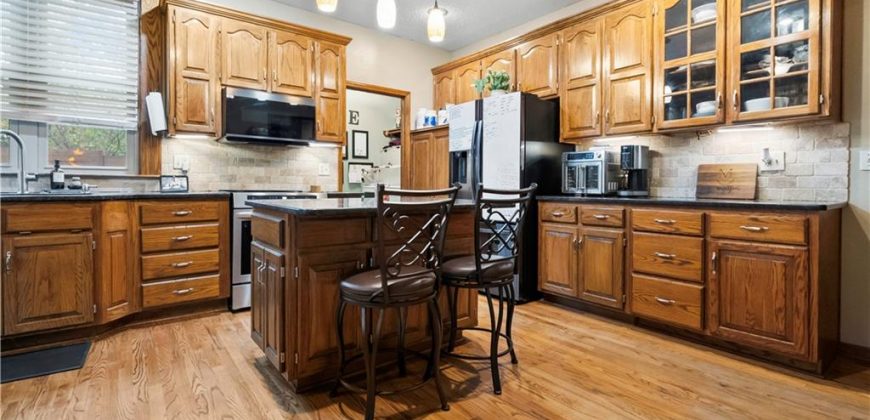 Homes for Sale in Kansas City, MO 64118 | 1732 NE 80th Place