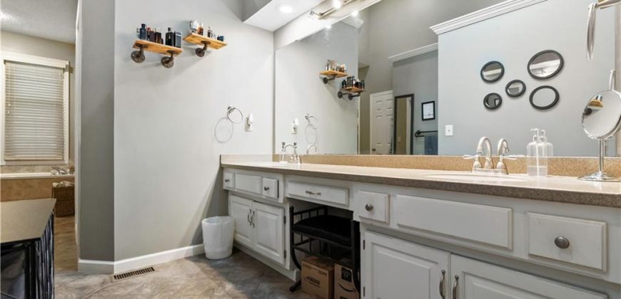 Homes for Sale in Kansas City, MO 64118 | 1732 NE 80th Place