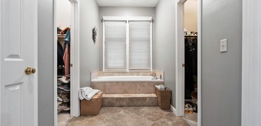 Homes for Sale in Kansas City, MO 64118 | 1732 NE 80th Place