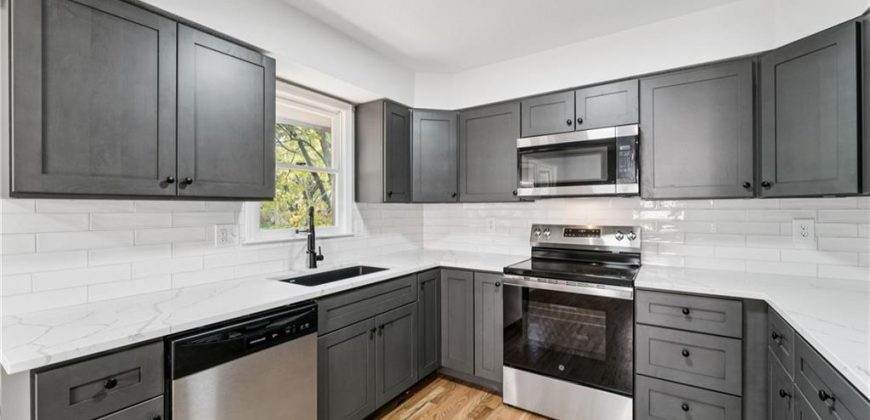 Homes for Sale in Gladstone, MO 64119 | 6605 N Agnes Avenue