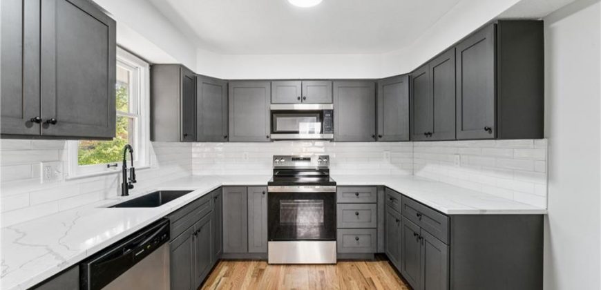 Homes for Sale in Gladstone, MO 64119 | 6605 N Agnes Avenue