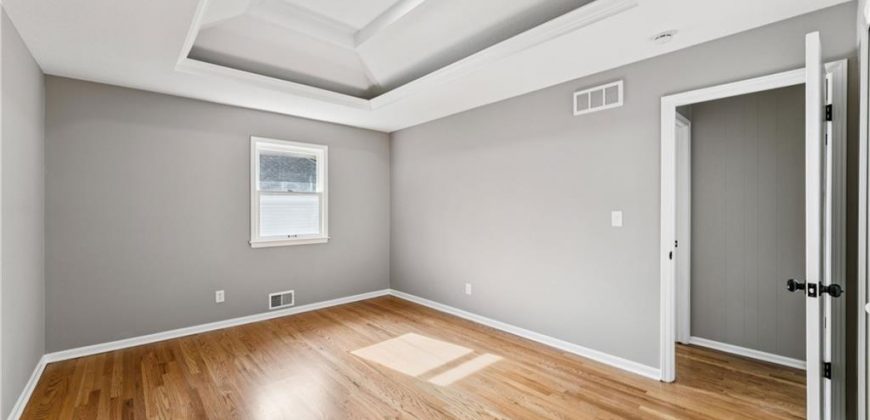 Homes for Sale in Gladstone, MO 64119 | 6605 N Agnes Avenue