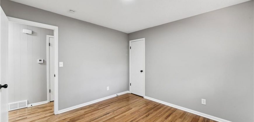 Homes for Sale in Gladstone, MO 64119 | 6605 N Agnes Avenue