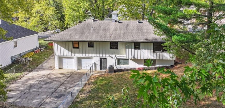 Homes for Sale in Gladstone, MO 64119 | 6605 N Agnes Avenue