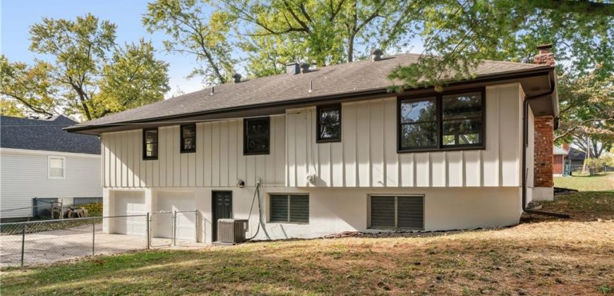 Homes for Sale in Gladstone, MO 64119 | 6605 N Agnes Avenue