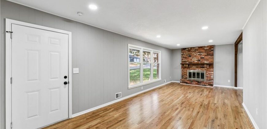 Homes for Sale in Gladstone, MO 64119 | 6605 N Agnes Avenue