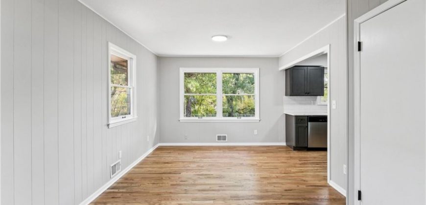 Homes for Sale in Gladstone, MO 64119 | 6605 N Agnes Avenue