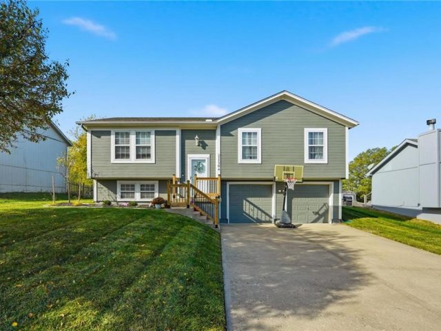Homes for Sale in Kansas City, MO 64155 | 11304 NW Central Street