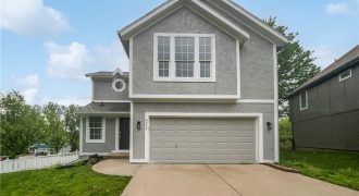 Homes for Sale in Kansas City, MO 64152 | 8226 NW 82nd Court