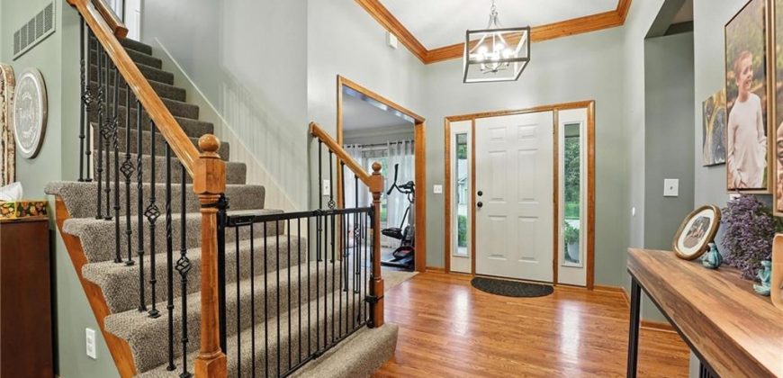 Homes for Sale in Parkville, MO 64152 | 6235 N Forest Drive