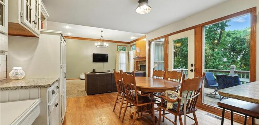 Homes for Sale in Parkville, MO 64152 | 6235 N Forest Drive