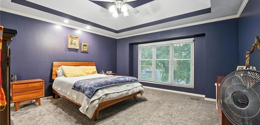 Homes for Sale in Parkville, MO 64152 | 6235 N Forest Drive