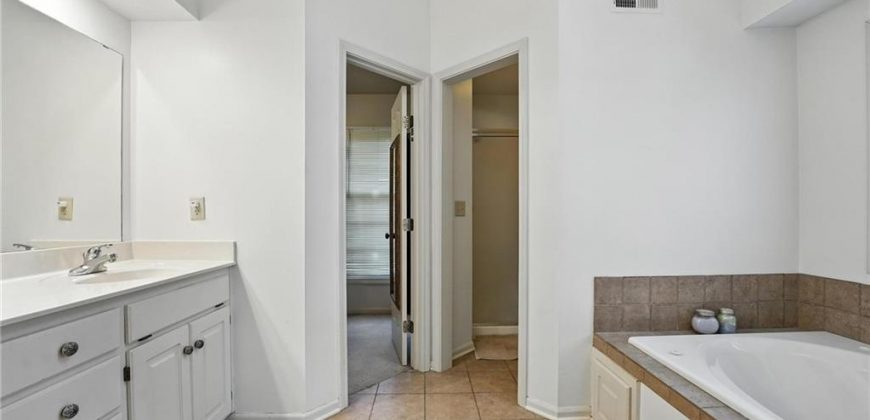 Homes for Sale in Parkville, MO 64152 | 6235 N Forest Drive