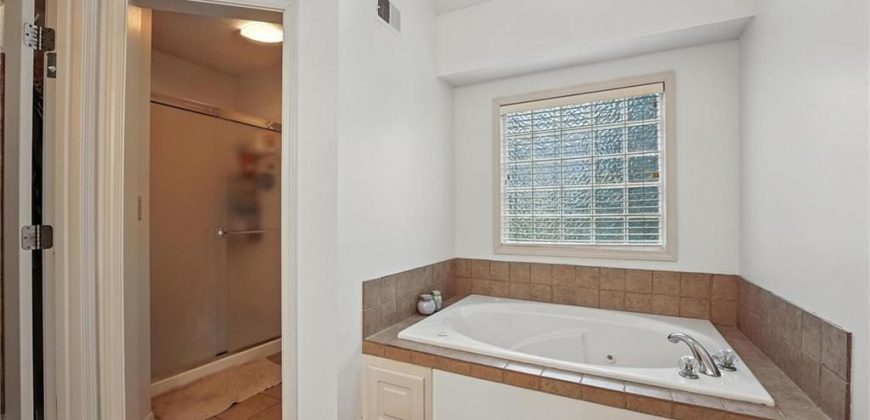 Homes for Sale in Parkville, MO 64152 | 6235 N Forest Drive