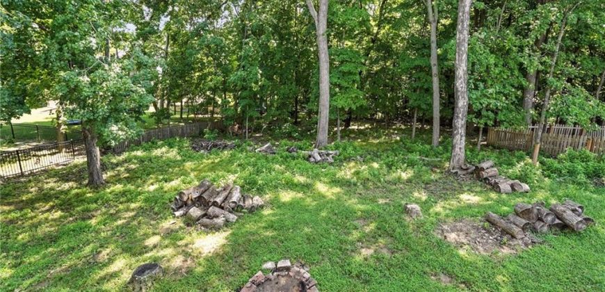 Homes for Sale in Parkville, MO 64152 | 6235 N Forest Drive