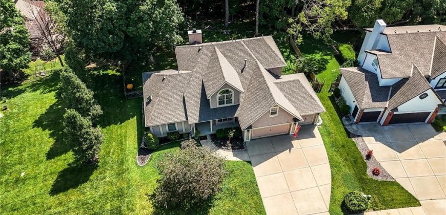 Homes for Sale in Parkville, MO 64152 | 6235 N Forest Drive