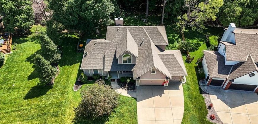 Homes for Sale in Parkville, MO 64152 | 6235 N Forest Drive