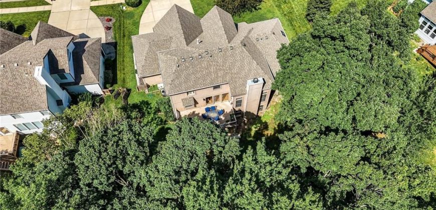 Homes for Sale in Parkville, MO 64152 | 6235 N Forest Drive