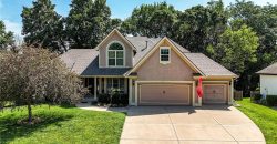 Homes for Sale in Parkville, MO 64152 | 6235 N Forest Drive