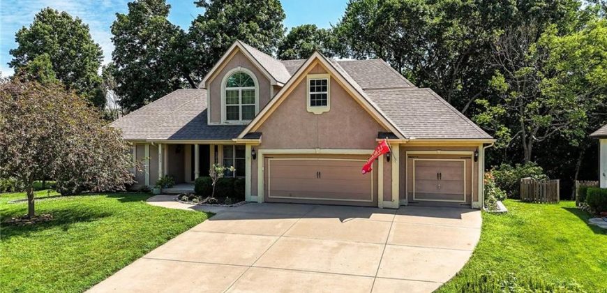 Homes for Sale in Parkville, MO 64152 | 6235 N Forest Drive