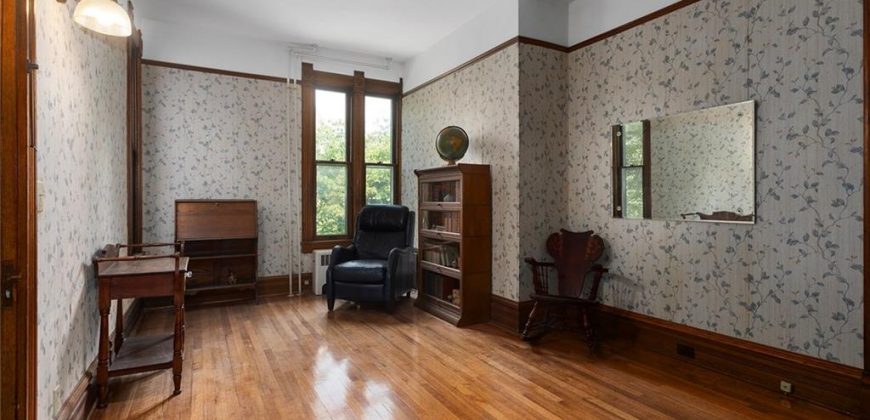 Homes for Sale in Liberty, MO 64068 | 471 E Kansas Street