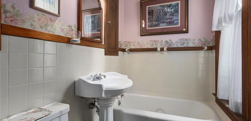 Homes for Sale in Liberty, MO 64068 | 471 E Kansas Street