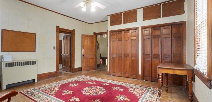 Homes for Sale in Liberty, MO 64068 | 471 E Kansas Street