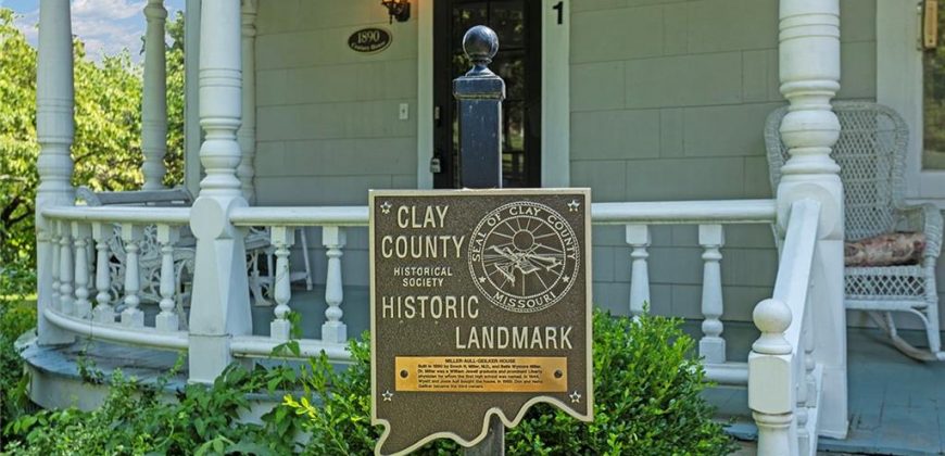 Homes for Sale in Liberty, MO 64068 | 471 E Kansas Street