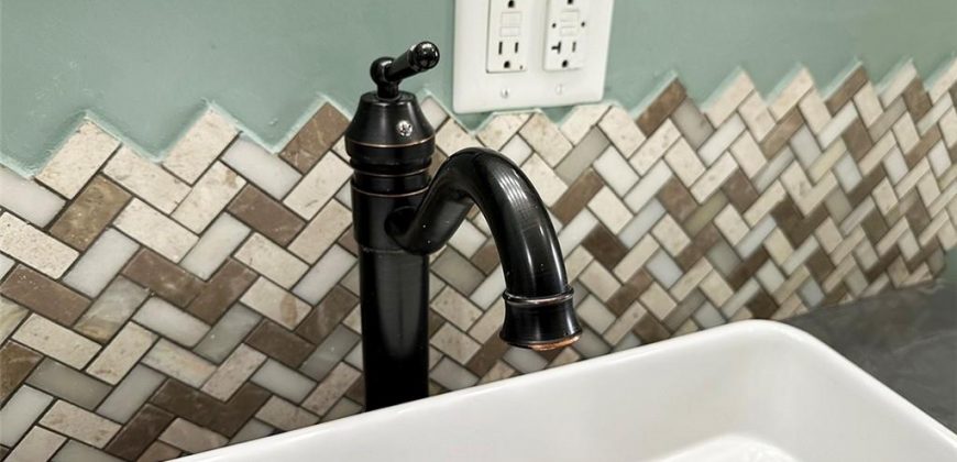 Homes for Sale in Excelsior Springs, MO 64024 | 400  Beverly Avenue