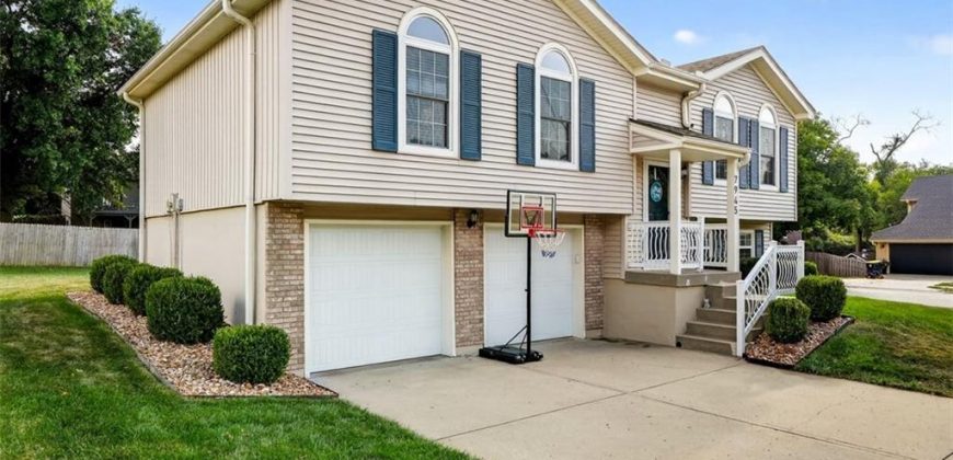 Homes for Sale in Kansas City, MO 64152 | 7945 NW 74th Street