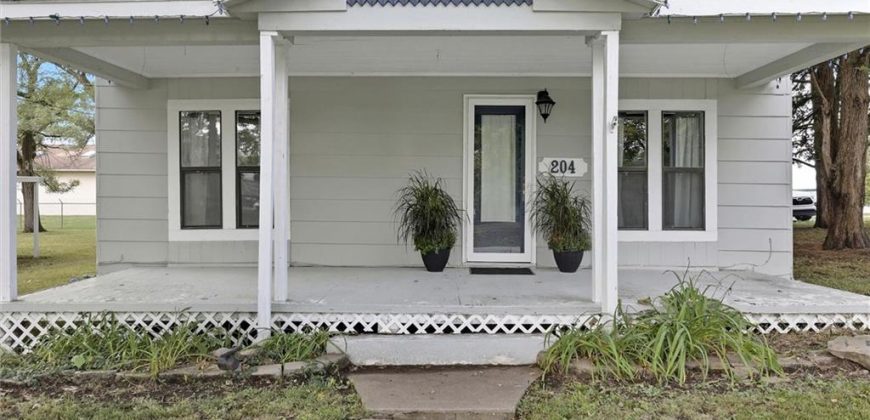 Homes for Sale in Kearney, MO 64060 | 204 N Clark Street
