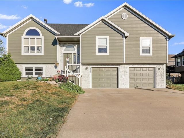 Homes for Sale in Kansas City, MO 64157 | 10823 N Oakland Avenue