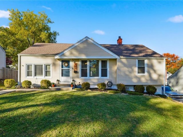 Homes for Sale in Kansas City, MO 64116 | 622 NE 43rd Street