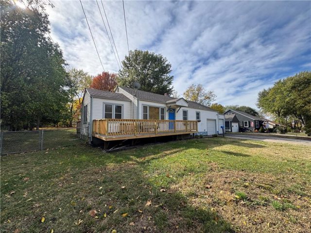 Homes for Sale in Kansas City, MO 64118 | 601 NE 74th Terrace