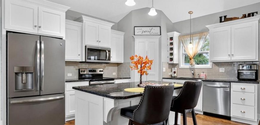 Homes for Sale in Smithville, MO 64089 | 1402 NE 182nd Street