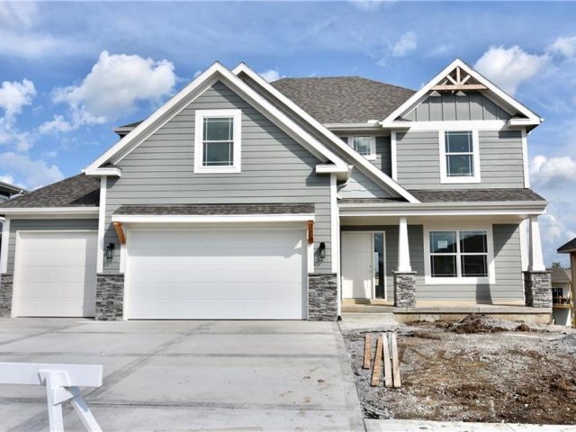 Homes for Sale in Kansas City, MO 64158 | 7613 N Tullis Avenue