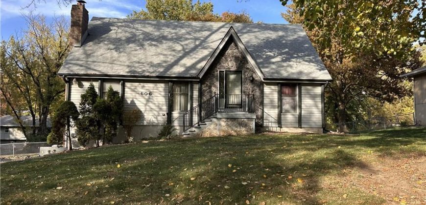Homes for Sale in Kansas City, MO 64155 | 606 NE 115th Street