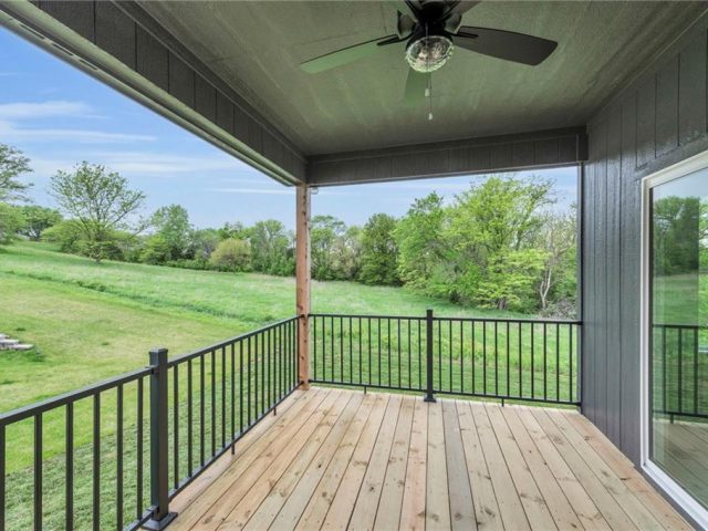 Homes for Sale in Smithville, MO 64089 | 502  Seventh Street