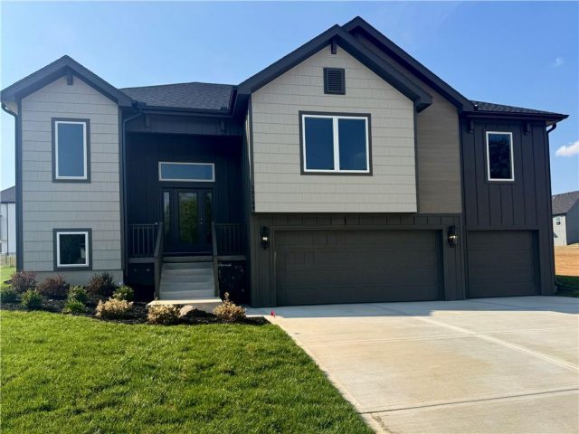 Homes for Sale in Platte City, MO 64079 | 18150 NW 127th Street