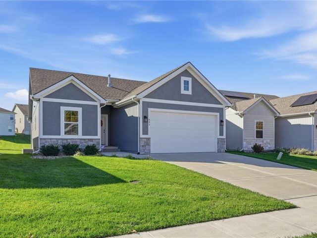 Homes for Sale in Kansas City, MO 64155 | 643 NW 110th Street