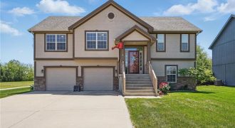 Homes for Sale in Kansas City, MO 64155 | 1037 NW 91st Terrace