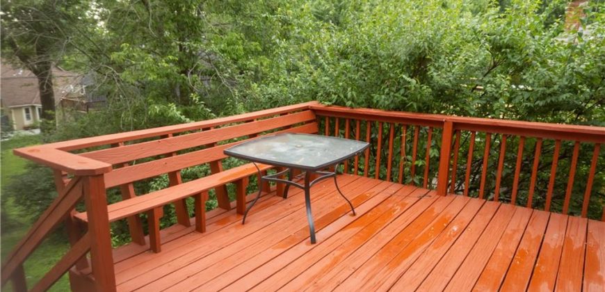 Homes for Sale in Parkville, MO 64152 | 5710 NW Raintree Drive