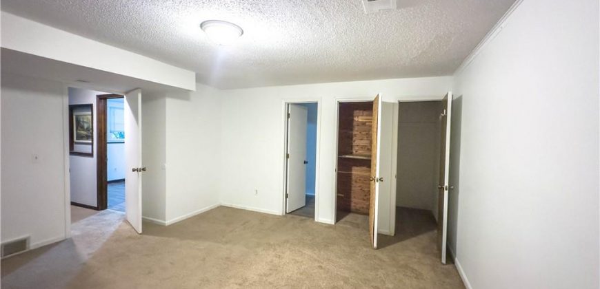 Homes for Sale in Parkville, MO 64152 | 5710 NW Raintree Drive