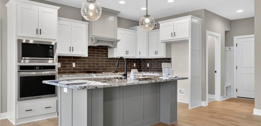 Homes for Sale in Parkville, MO 64152 | 13670 NW 71st Street