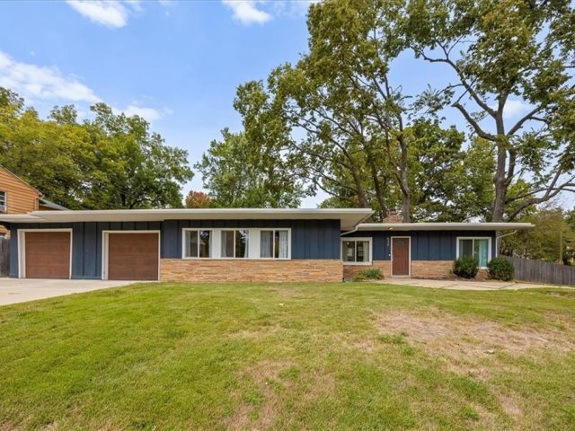 Homes for Sale in Kansas City, MO 64116 | 630 NE 41st Terrace