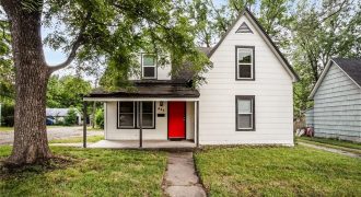 Homes for Sale in Liberty, MO 64068 | 463 E Mill Street