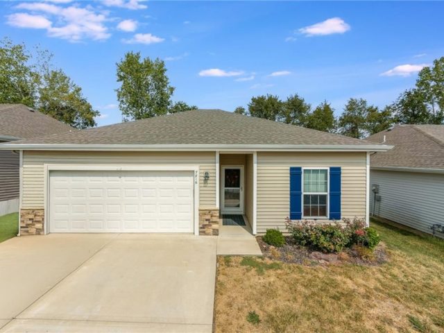 Homes for Sale in Kansas City, MO 64163 | 7816 NW 124th Street